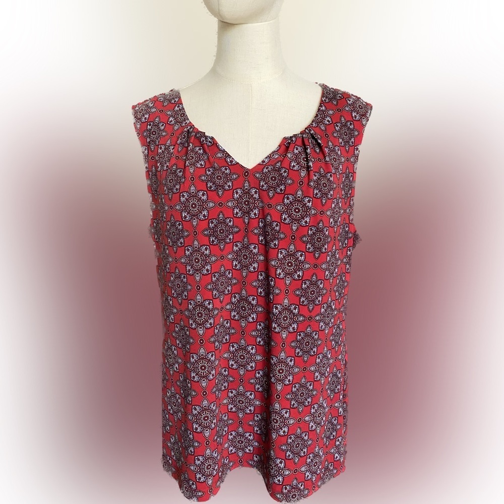 41 Hawthorn Women's Kadieann Split Neck Knit Sleeveless Top Red